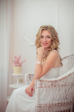 sarışın güzel kadın