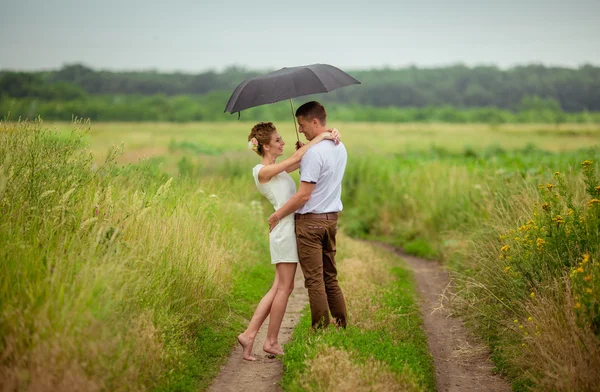 Gelukkige bruid en bruidegom — Stockfoto