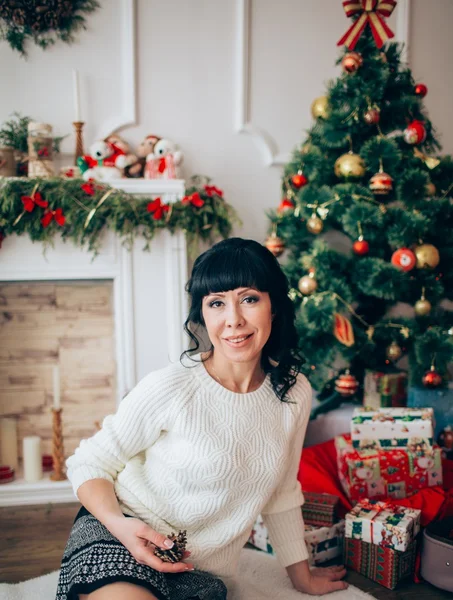 Mujer en Nochebuena — Foto de Stock