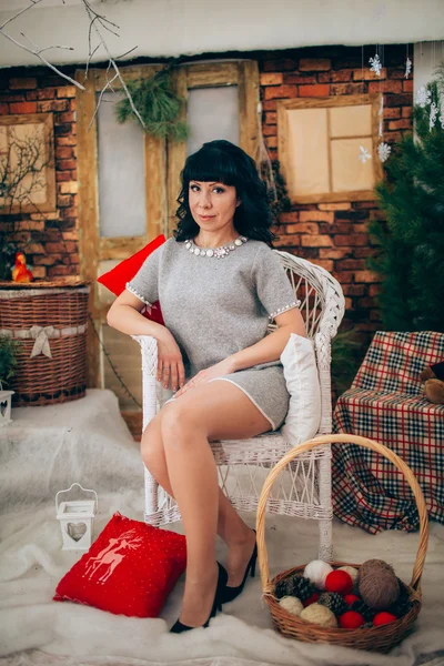 Kvinna på julafton — Stockfoto