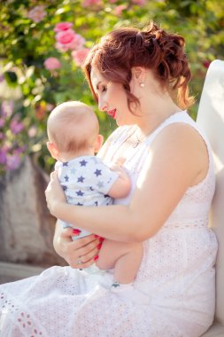 Anne bebek çocuk bahçesinde ile