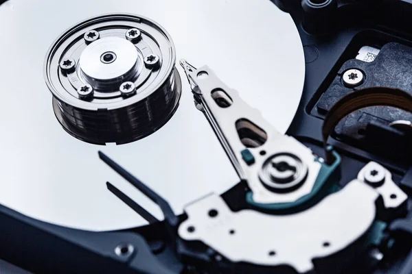 Disco Duro Computadora Abierta Para Reparación Hdd Componentes Para Almacenamiento —  Fotos de Stock