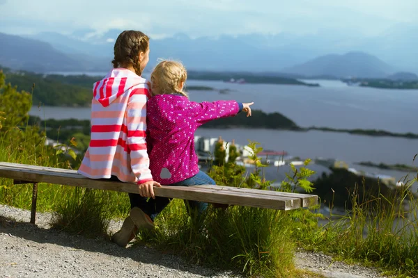 Two girls sisters — Stock Photo, Image