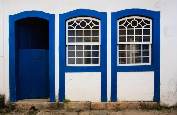 Fachada colorida brilhante — Fotografia de Stock