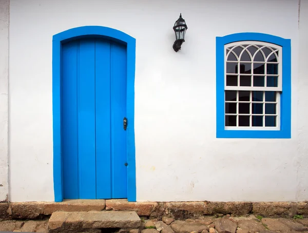 Fachada colorida brilhante — Fotografia de Stock