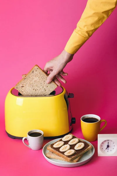 Pequeno Almoço Brilhante Divertido Torradeira Amarela Uma Xícara Café Backgroun — Fotografia de Stock