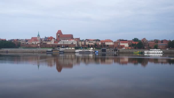 Panorama Miasta Toruń Nad Brzegiem Rzeki Wistula — Wideo stockowe