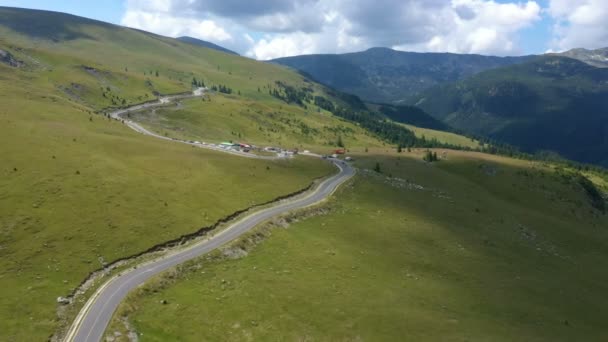 Luchtfoto Van Beroemde Roemeense Bergweg Transalpina Zonnige Zomerdag — Stockvideo