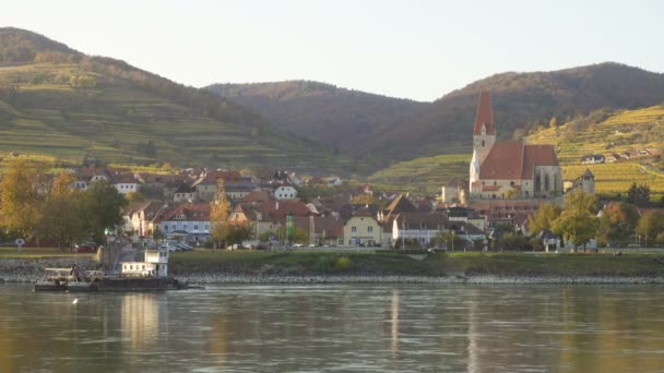 View Duernstein Town Danube River Bank Autumn Wachau Valley Austria — Stock Video