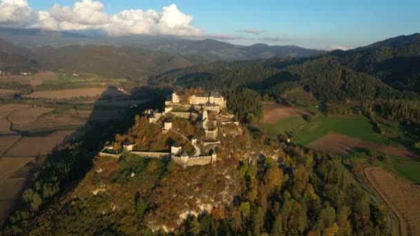 Carinthia Austria Octubre 2019 Vista Aérea Del Conocido Castillo Medieval — Vídeo de stock