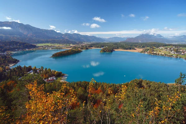 风景秀丽的山湖 Autum — 图库照片