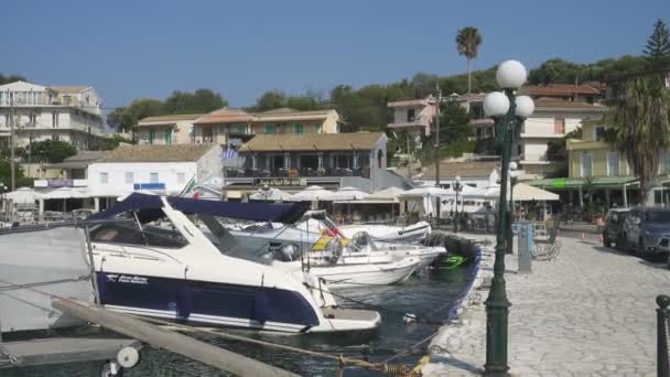 Kassiopi Greece Jule 2021 Fishing Boots Yachts Moored Harbour Tourist — 비디오