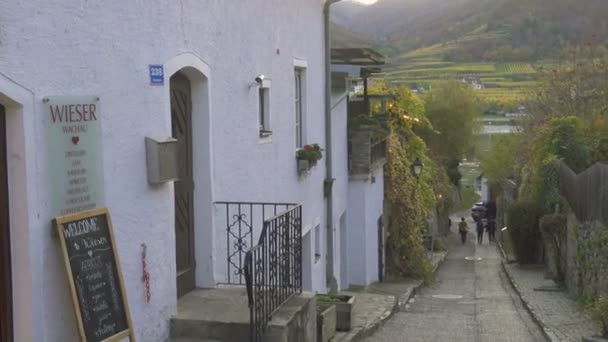 Durnstein Austria Octubre 2019 Pocos Turistas Una Noche Estrechas Calles — Vídeos de Stock