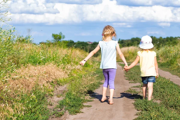 Girls outdoors — Stock Photo, Image