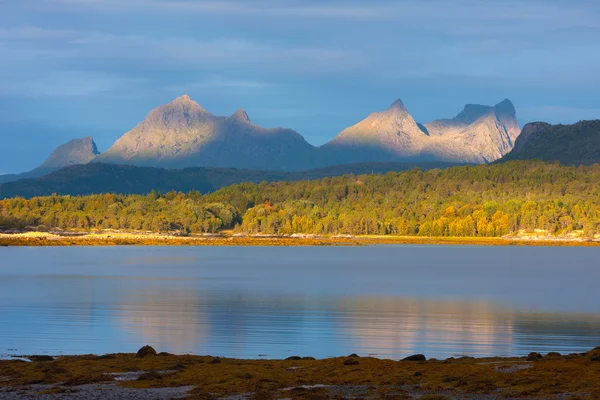 Montanha norueguesa — Fotografia de Stock