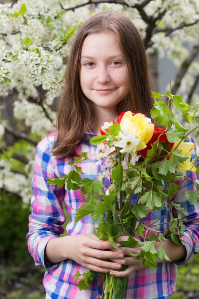 Girl with bouquet — Stock Photo, Image