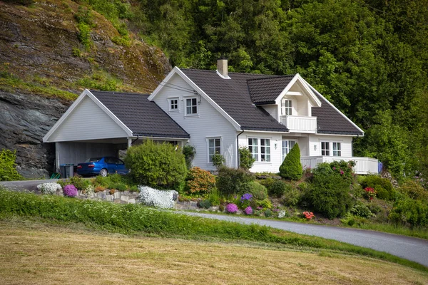 Wooden house — Stock Photo, Image