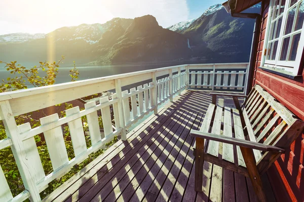 Casa tradicional de madera noruega — Foto de Stock