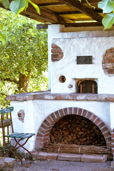 Old oven in the garden — Stock Photo, Image