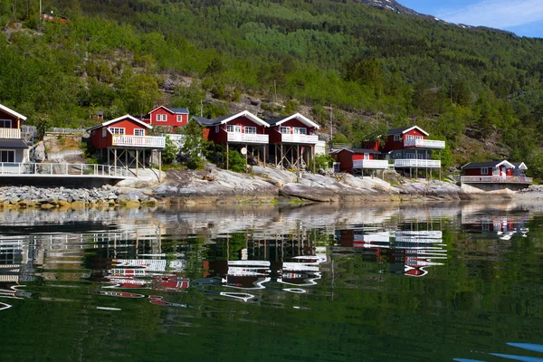 Casa tradicional de madera noruega — Foto de Stock