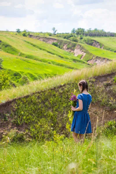 Mädchen im Sommer — Stockfoto