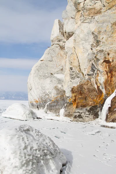 Vinter Baikal. Steniga stranden av Olkhon — Stockfoto