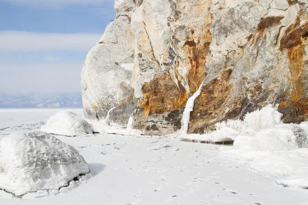 Vinter Baikal. Steniga stranden av Olkhon — Stockfoto