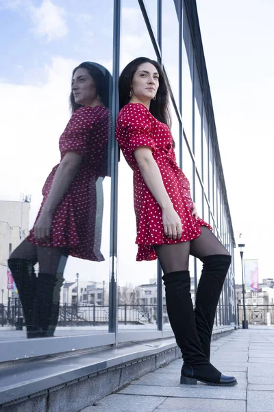 Girl Short Red Dress City Mirrored Shop Window — Stock Photo, Image