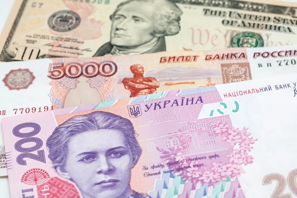 Pieniądze z Ukrainy, Rosji i Stanów Zjednoczonych — Zdjęcie stockowe