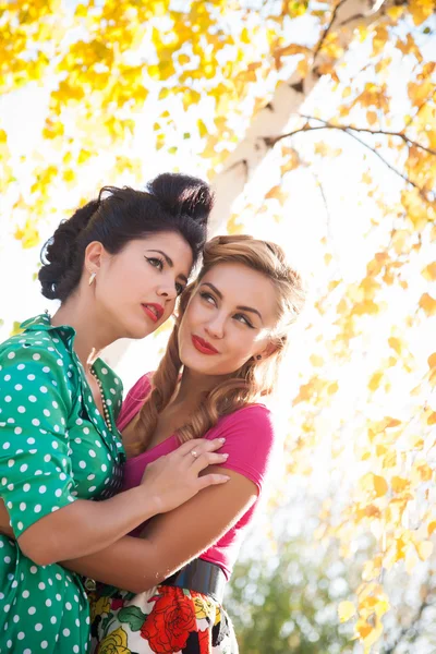 Relación entre las dos mujeres — Foto de Stock