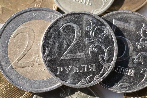 Rubel und Euro-Münzen — Stockfoto