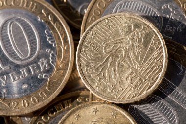 10 ruble karşı euro sikkelerinde on sent değerinde sikke