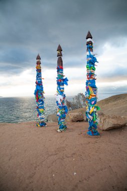 Budist kutsal Guardians yerler üzerinde Baykal