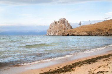 Deniz Baykal adada sahil Olkhon