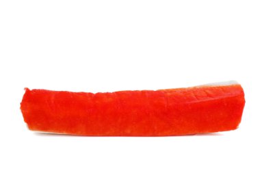 Beyaz arkaplanda izole edilmiş yengeç çubuğu