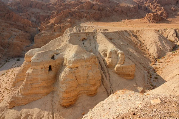 Qumran caves - Judean desert — Stock Photo, Image