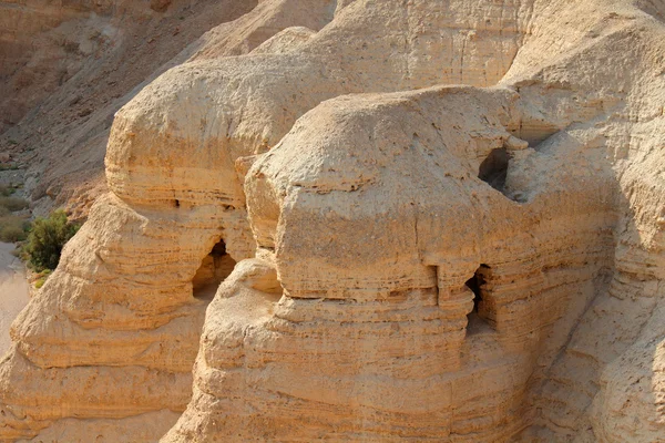 Grottes de Qumran - désert de Judée — Photo