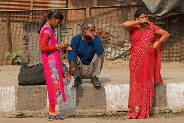 전통적인 의류에서 델리의 사람들 — 스톡 사진