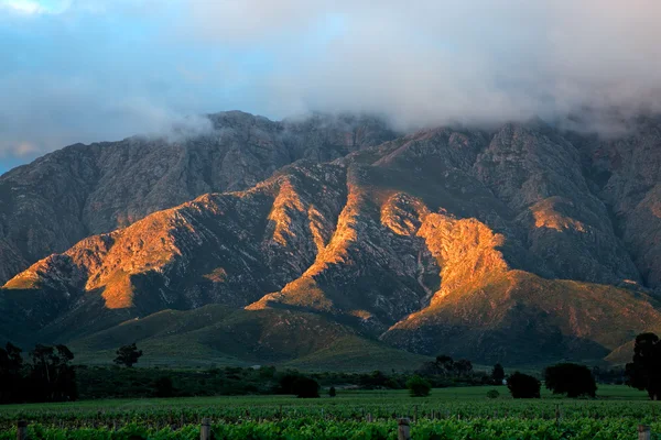 Paisagem montanhosa panorâmica — Fotografia de Stock