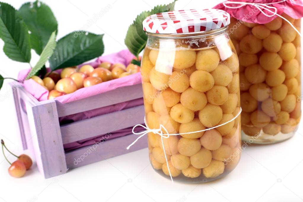 Fruit compote jars