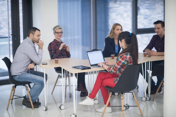 Equipe de negócios de inicialização na reunião — Fotografia de Stock