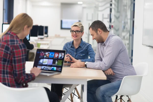 Startup business team on meeting at modern office — Stock Photo, Image