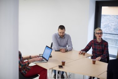 Girişim ekibi toplantıda