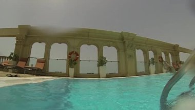 genç adam rahatlatıcı