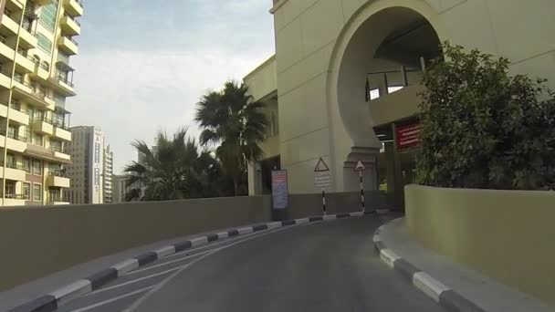 Дубай вулиці видом на місто з автомобіля — стокове відео