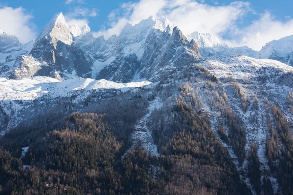 Alpes franceses paisaje de montaña Fotos de stock libres de derechos