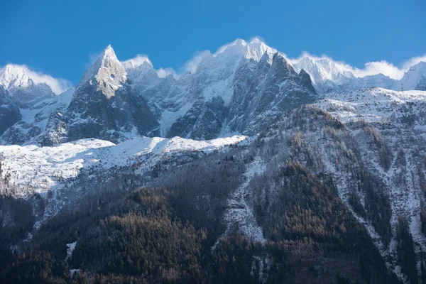 フランスアルプスの山の風景 — ストック写真