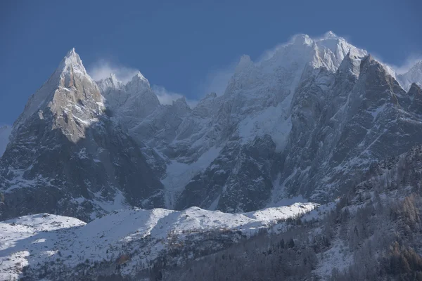 フランスアルプスの山の風景 — ストック写真