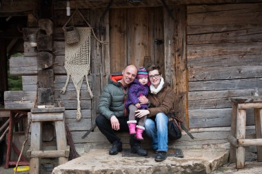 Genç aile portresi