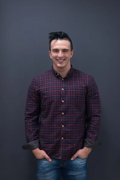 Retrato de un joven hombre de negocios en una camisa a cuadros —  Fotos de Stock